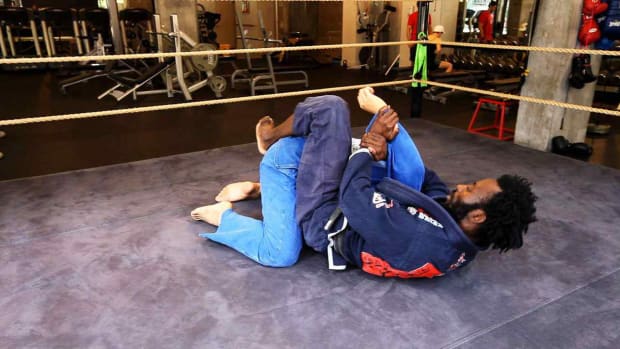 How To Do The Rear Naked Choke Howcast