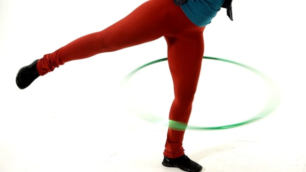 ZL. How to Do One Leg Hula Hooping Promo Image