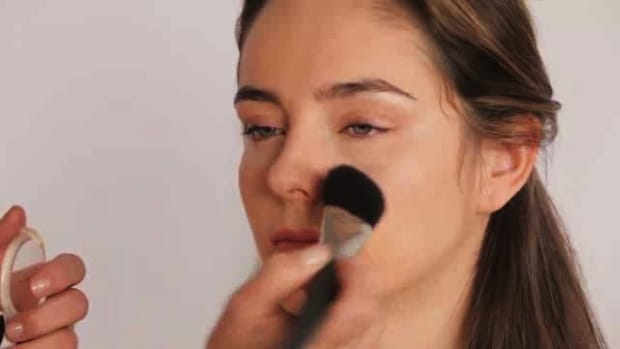 S. How to Use Bronzer Makeup Promo Image