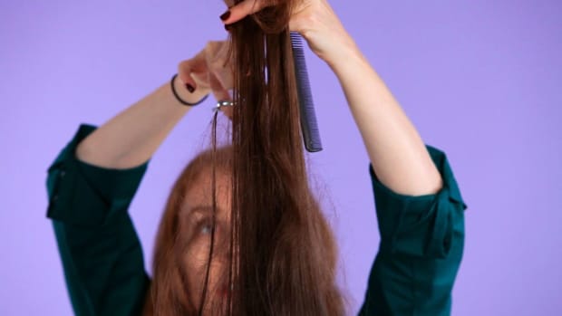 R. How to Texturize Hair Using Scissors Promo Image