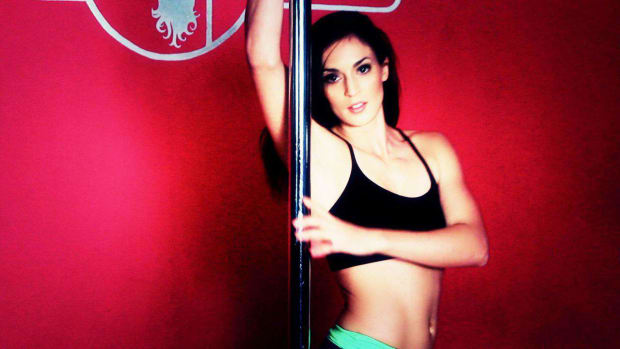 Y. How to Do a Pole Dance Chest Swing Promo Image