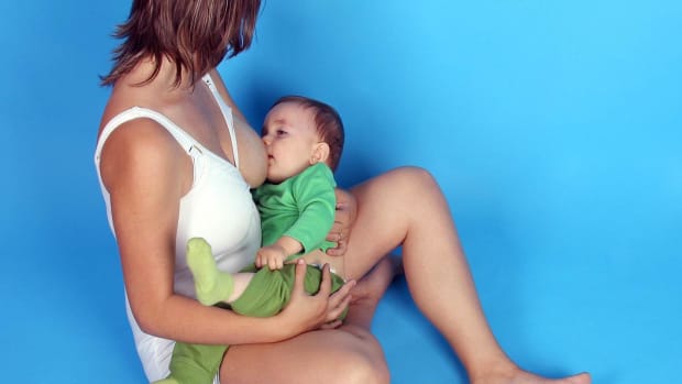 Q. How to Find the Best Positions for Breastfeeding Promo Image