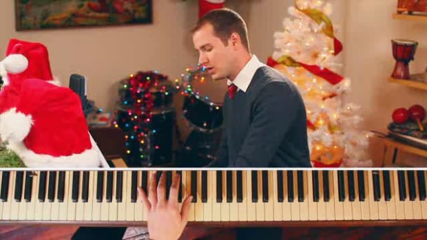 F. How to Play "Deck the Halls" on Piano Promo Image