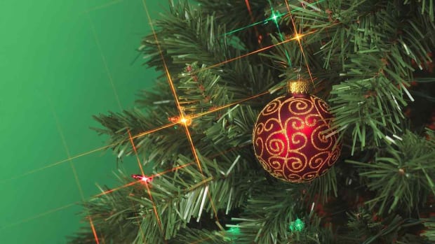 O. How to Play "O Christmas Tree" on Piano Promo Image