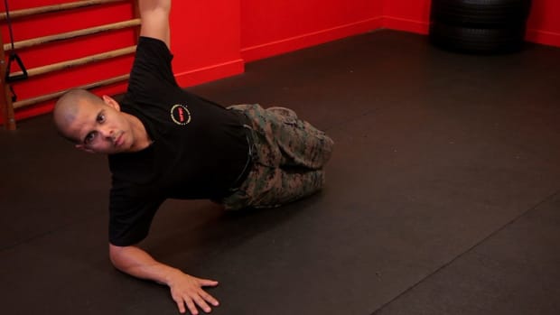 Q. How to Do a Warrior Side Plank Promo Image