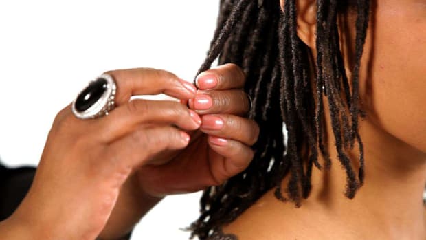 Q. How to Make Dreads Thicker & How to Combine Thin Dreads Promo Image