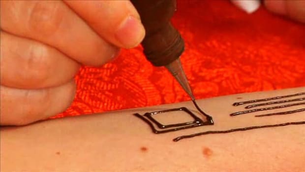 M. How to Draw Popular Henna Designs Promo Image