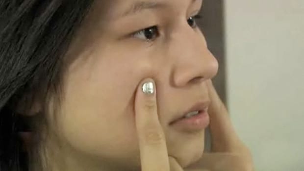 E. How to Relieve a Stuffy Nose with Acupressure Promo Image