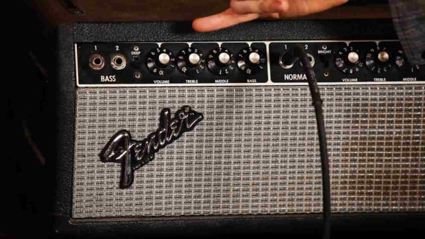 H. Fender Bass Guitar Amp Basics Promo Image