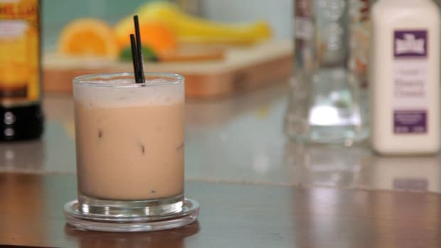 Y. How to Make a White Russian Promo Image