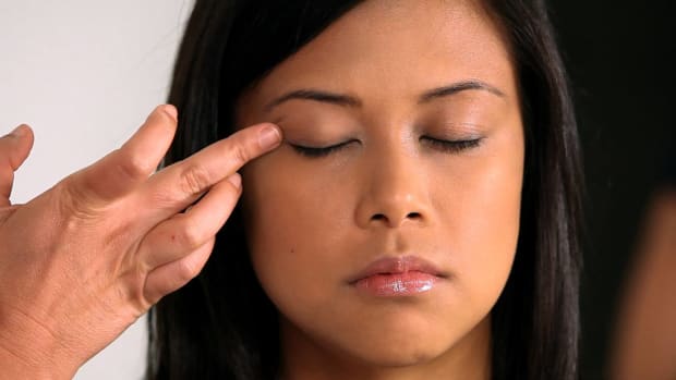 L. How to Use Eye Primer for Asians Promo Image