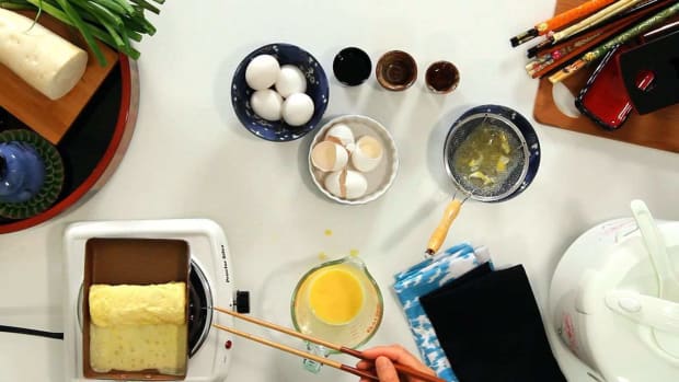 R. How to Make Tamagoyaki Promo Image