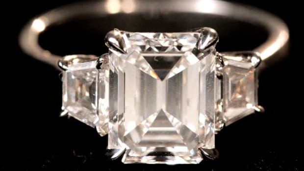 F. How to Pick a Diamond Shape aka Diamond Cut Promo Image