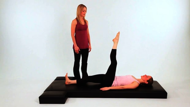 ZG. How to Do Single Leg Circles in Pilates Promo Image