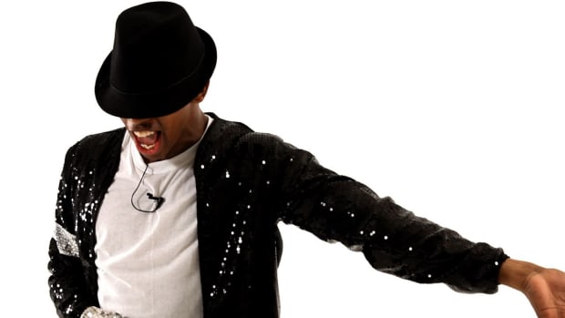 Q. How to Do "Billie Jean" Dance like Michael Jackson, Pt. 3 Promo Image
