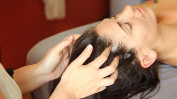 W. How to Give a Deep Tissue Head Massage Promo Image