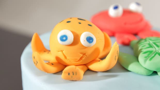P. How to Make a Fondant Octopus for a Beach Theme Cake Promo Image