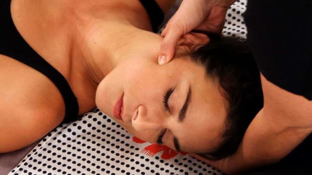 W. How to Give a Shiatsu Jaw Massage Promo Image