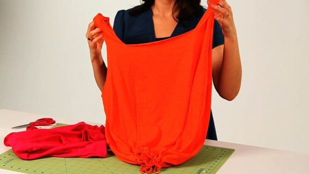 I. How to Prep a T-Shirt for a No-Sew T-Shirt Tote Bag Promo Image
