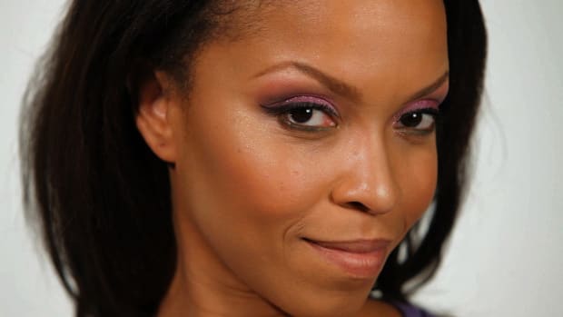 O. How to Apply Eyeliner for Black Women Promo Image