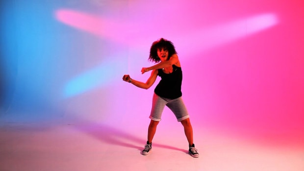 How To Do The Break It Down Dance Move For A Back Workout Howcast