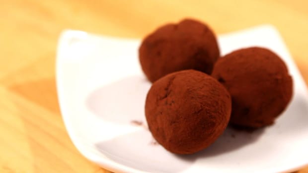 N. How to Make Chocolate Truffles Promo Image