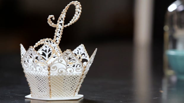 Piping Stenciling Filigree Howcast