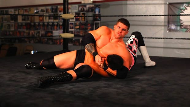 Q. How to Do a Headlock Takeover in Wrestling Promo Image