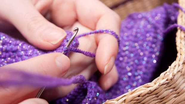Download How to Join a New Ball of Yarn or Color in Crocheting - Howcast