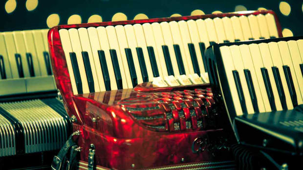 O. How to Play Bass Lines on the Accordion Promo Image