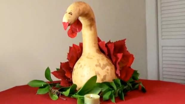A. How to Craft a Turkey Gourd Thanksgiving Centerpiece Promo Image