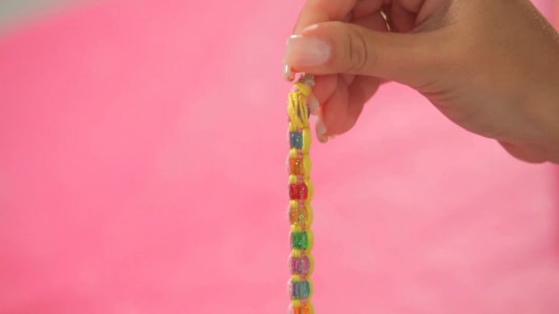 L. How to Add Beads to a Friendship Bracelet Promo Image