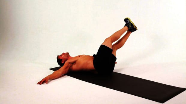 S. How to Do a Windshield Wiper Ab Workout Promo Image