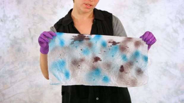 J. How to Tie Dye with a Spray Bottle Promo Image