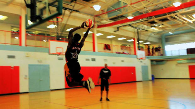 ZZZA. How to Play Basketball like Lebron James Promo Image