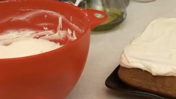 R. How to Make Cream Cheese Frosting Promo Image