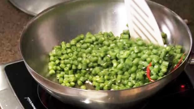 ZA. How to Cook Green Beans Thoren Promo Image