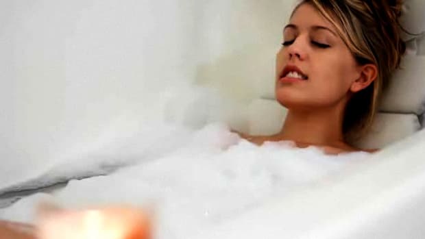 A. How to Take the Ultimate Relaxing Bath Promo Image