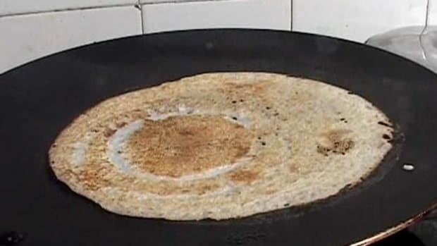 C. How to Make Dosas with Lentils and Rice Promo Image