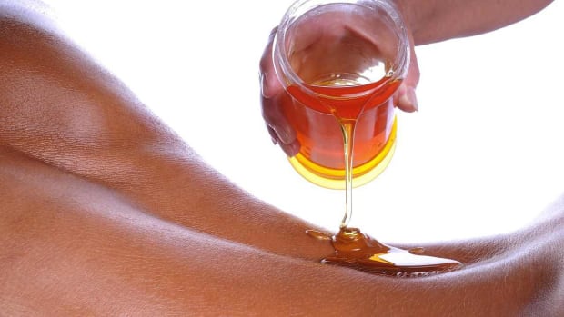 ZC. Is Honey Good for Skin? Promo Image