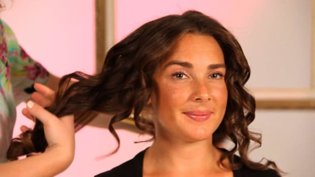 R. How to Create Big Curls in Naturally Curly Hair, Part 2 Promo Image