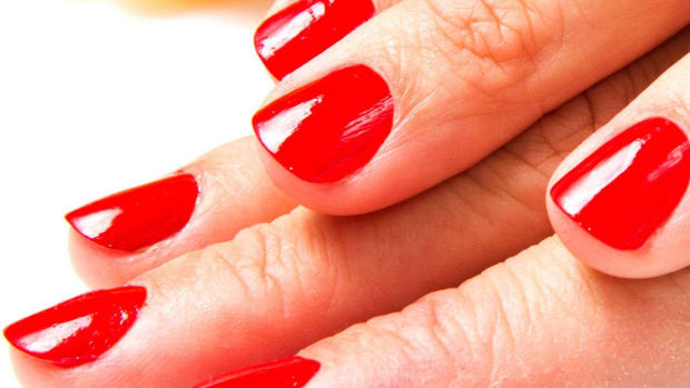 ZA. How to Manicure Short Nails Promo Image