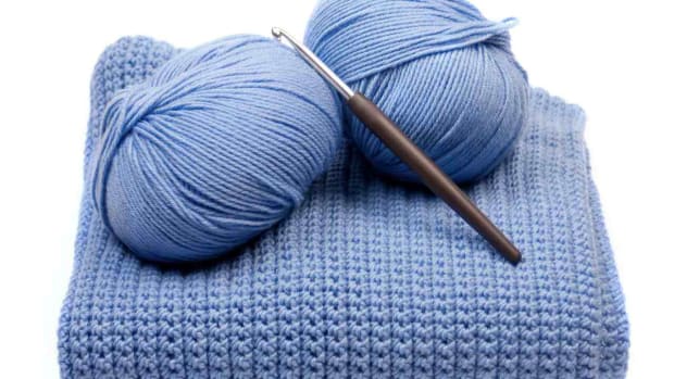 Download How to Join a New Ball of Yarn or Color in Crocheting - Howcast