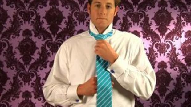 R. How to Tie a Full Windsor Knot Promo Image