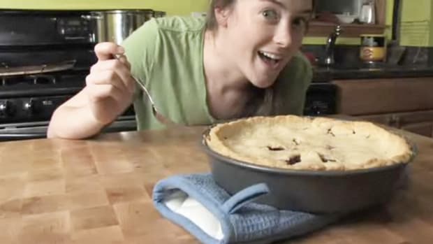 B. How to Make a Basic Pie Crust Promo Image