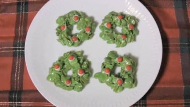H. How to Make Christmas Wreath Cookies Promo Image