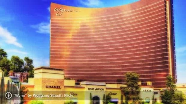 N. How to Pick the Best Las Vegas Hotel Promo Image