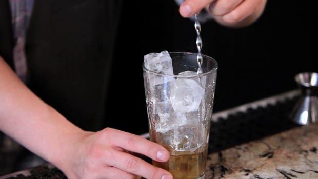 ZC. What's the Best Whiskey to Use in a Mixed Drink? Promo Image