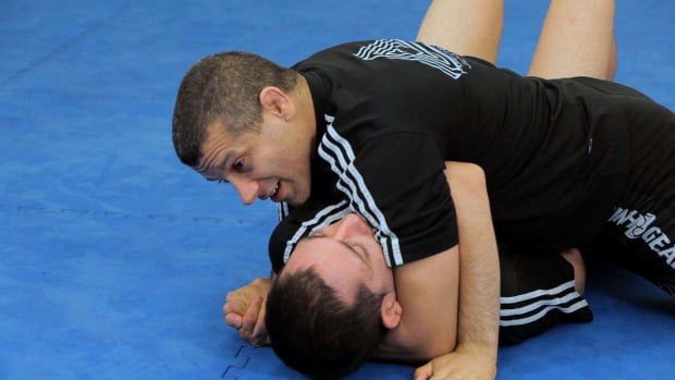 ZZH. How to Do Accelerator Head & Arm Choke MMA Submission Promo Image