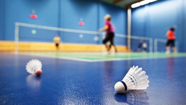 T. How to Do a Badminton Jump Smash Shot Promo Image